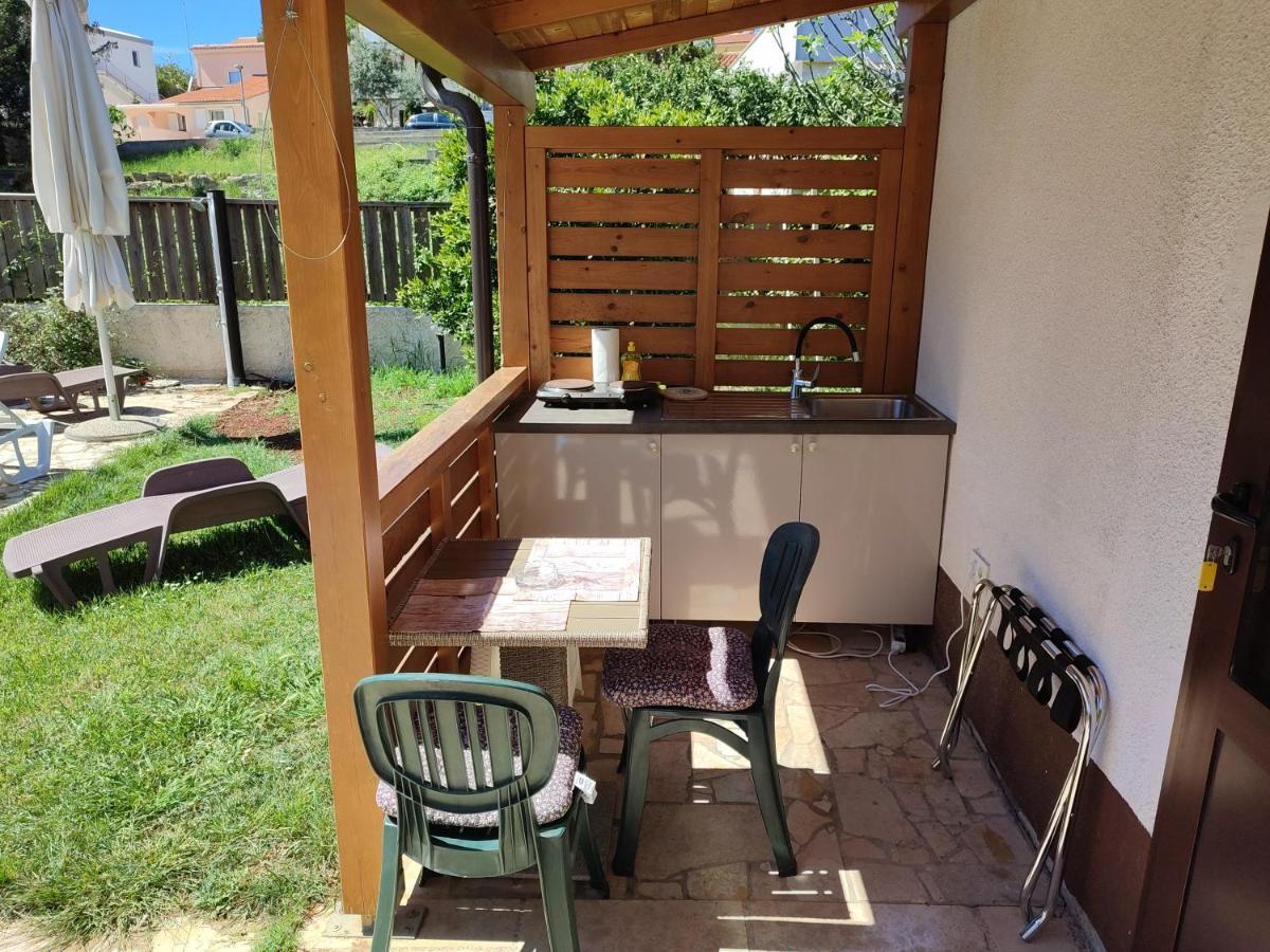 Guesthouse Suzy Pula Buitenkant foto