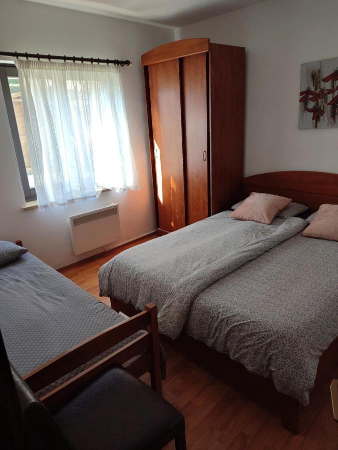Guesthouse Suzy Pula Buitenkant foto