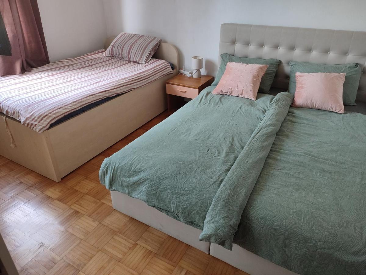 Guesthouse Suzy Pula Buitenkant foto