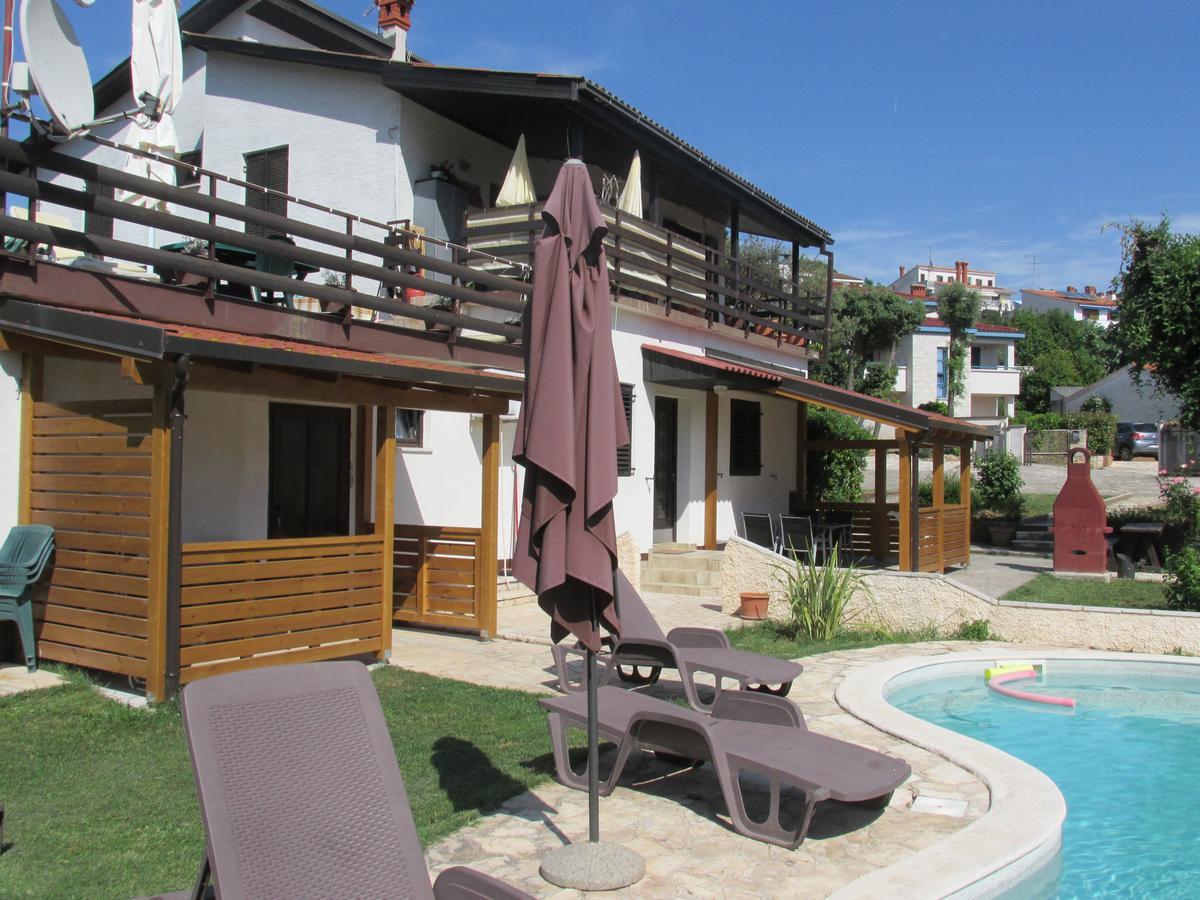 Guesthouse Suzy Pula Buitenkant foto